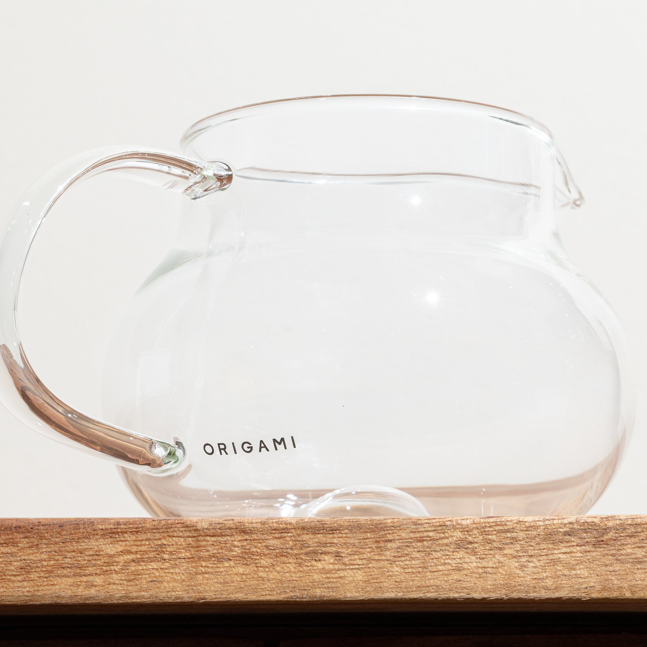 Origami Pinot Aroma Glass Coffee Server portrait in white background Canada